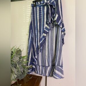 Hippie Laundry high low skirt w/shorts